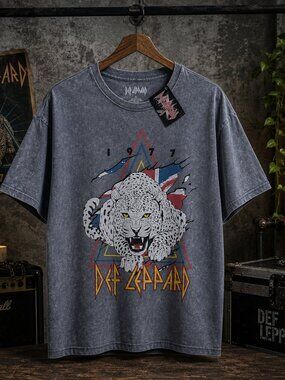 Def Leppard band t-shirt  NWT
